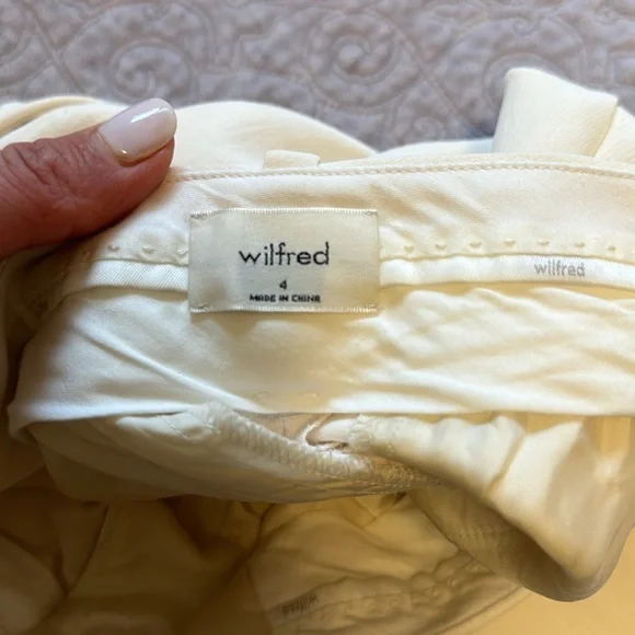 Aritzia Wilfred Effortless Cropped Pants in light birch size 4 - Picture 6 of 7